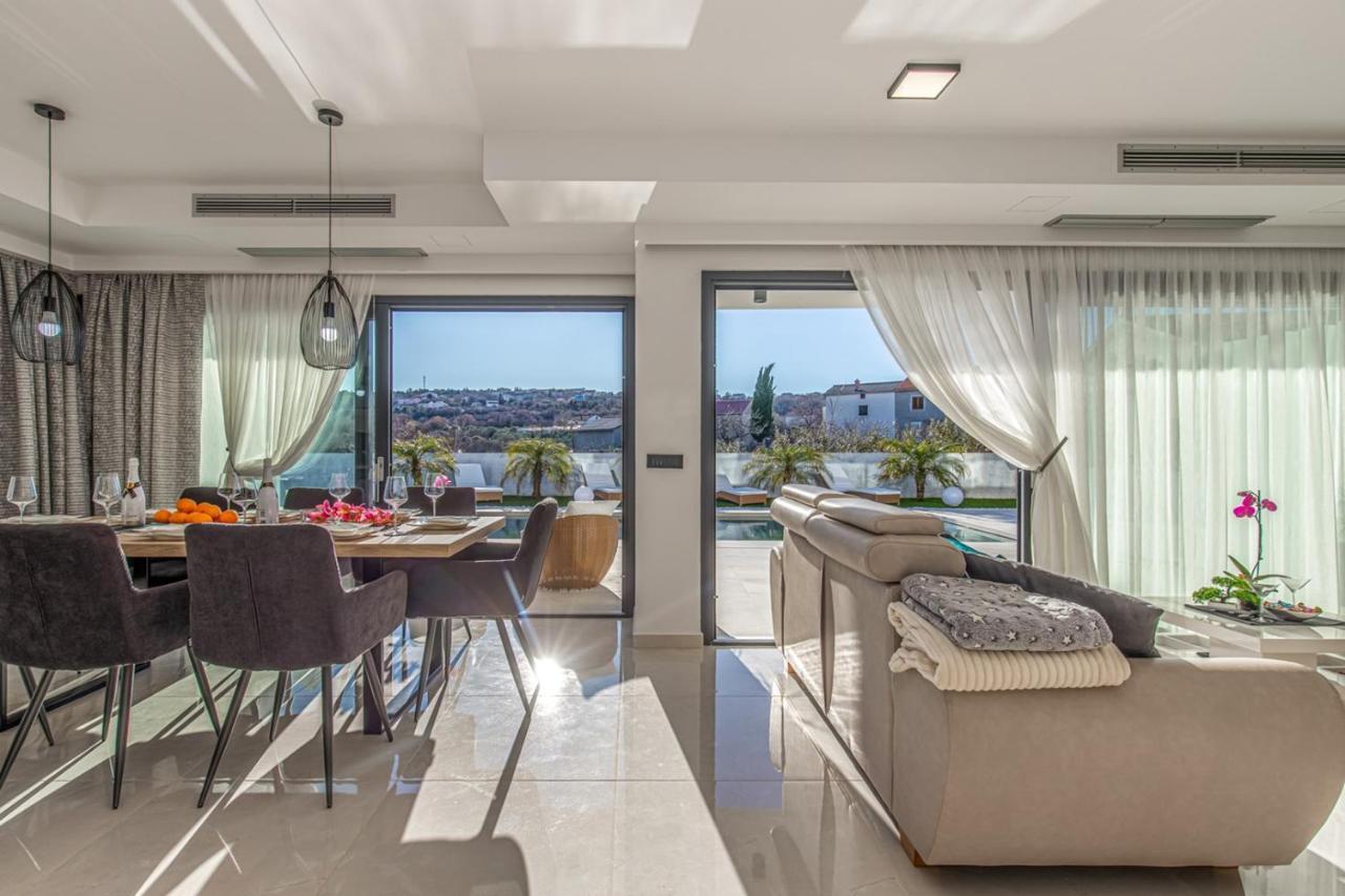 Villa Milly Vrh  Exterior foto
